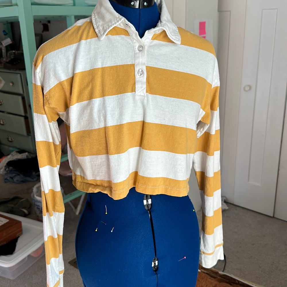 Yellow striped long sleeve crop top